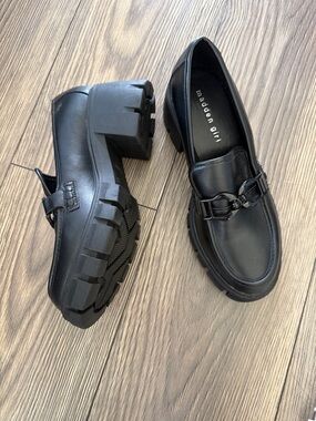 Madden Girl Black G-HOTTE Chunky Lug Sole Slip-On Loafers with Chain Detail